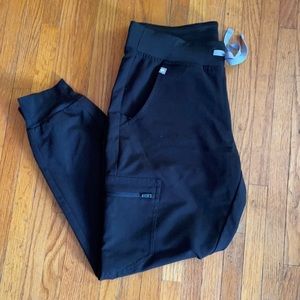 Figs black jogger small petite scrub pants